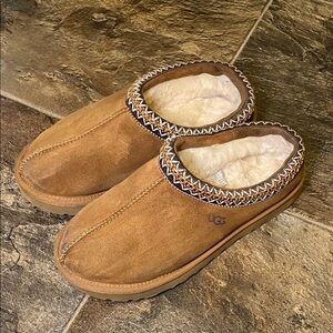 Womens UGG® Tasman II Slipper - Chestnut  size 8